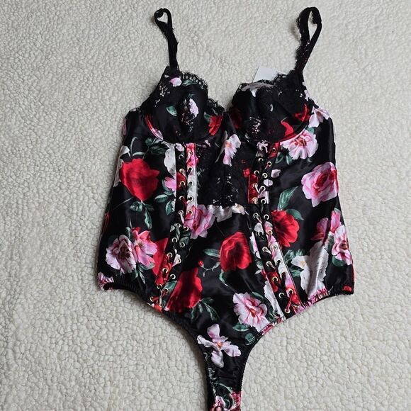 1094 NWT VS Atelier Victoria's Secret Noir Satin Lace-Trim Cupped Bodysuit Sz SM - Picture 2 of 7